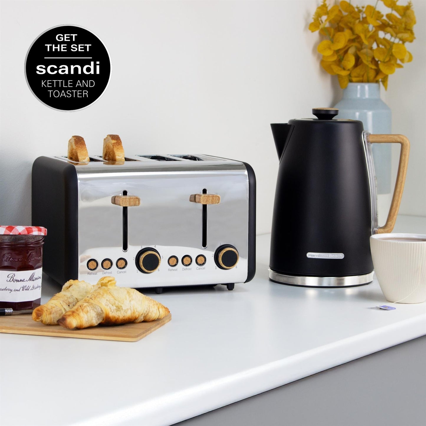 Hamilton Beach Scandi 4 Slice Toaster Matte Black with Wood Effect