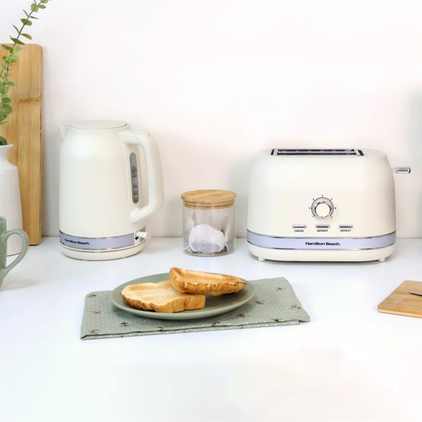 Hamilton Beach Ella 2 Slice Matte Latte Toaster