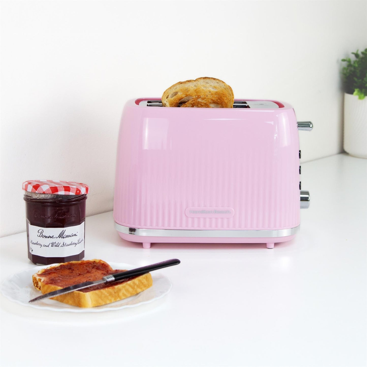 Hamilton Beach Miami 2 Slice Toaster Flamingo Pink